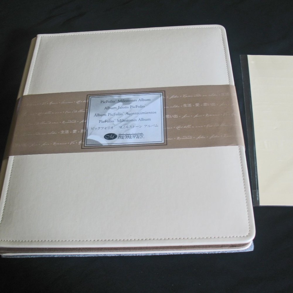 Creative Memories Creme PicFolio Milestones